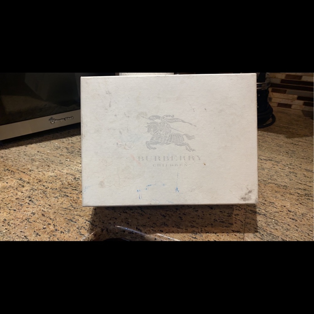 Children’s Burberry booties - Picture 7 of 7